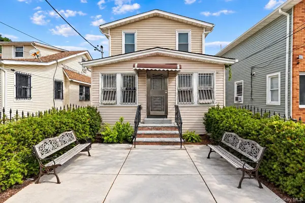 111-35 166 ST, Jamaica, NY 11433