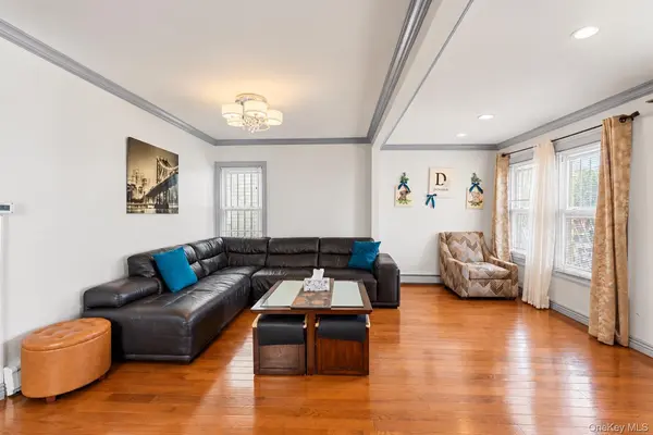 111-35 166 ST, Jamaica, NY 11433