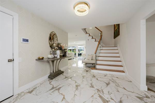 167 Lagoon DR, Lido Beach, NY 11561