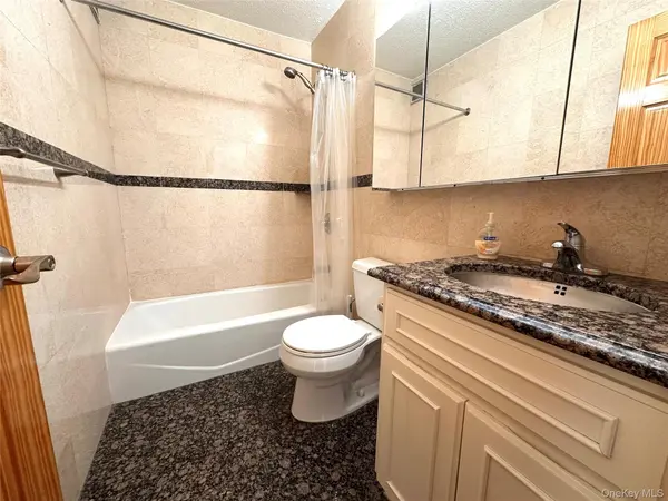 41-40 Union #16M, Flushing, NY 11355