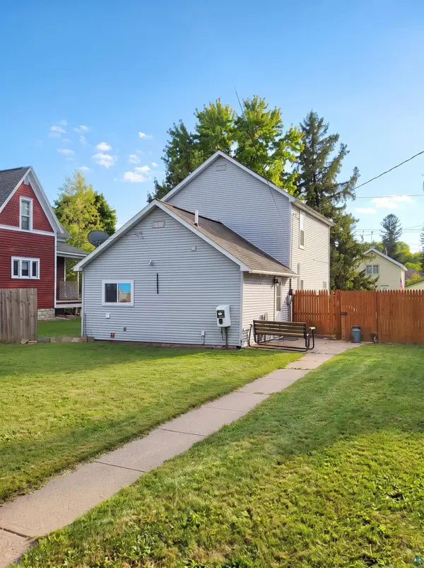 310 14th Ave W, Ashland, WI 54806