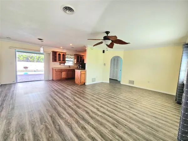 582 AZALEA DR NW, Port Charlotte, FL 33952