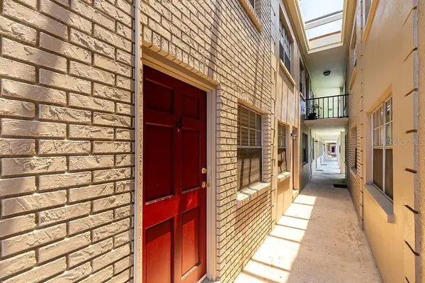 2207 S CAROLINA AVE #18, Tampa, FL 33629