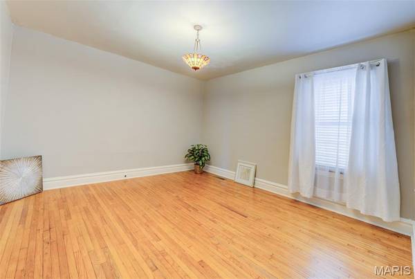 3731 Shreve AVE, St Louis, MO 63115