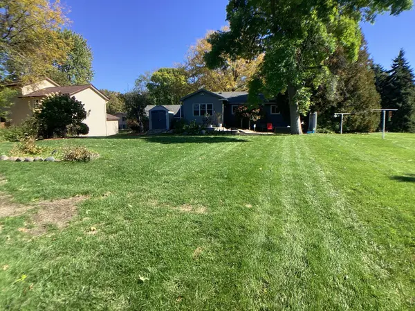 3245 Pilgrim LN N, Plymouth, MN 55441