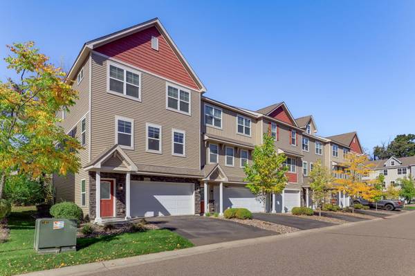 9663 Merrimac LN N, Maple Grove, MN 55311