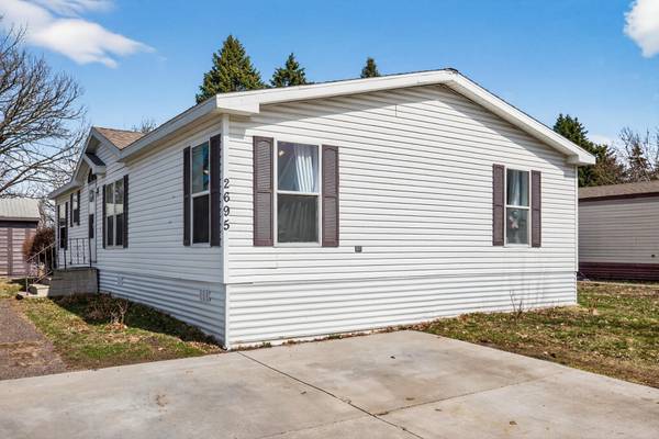 2695 Alissa LN, Maplewood, MN 55119