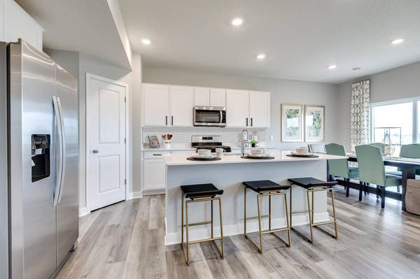 156 Snowdrop TRL, Waconia, MN 55387