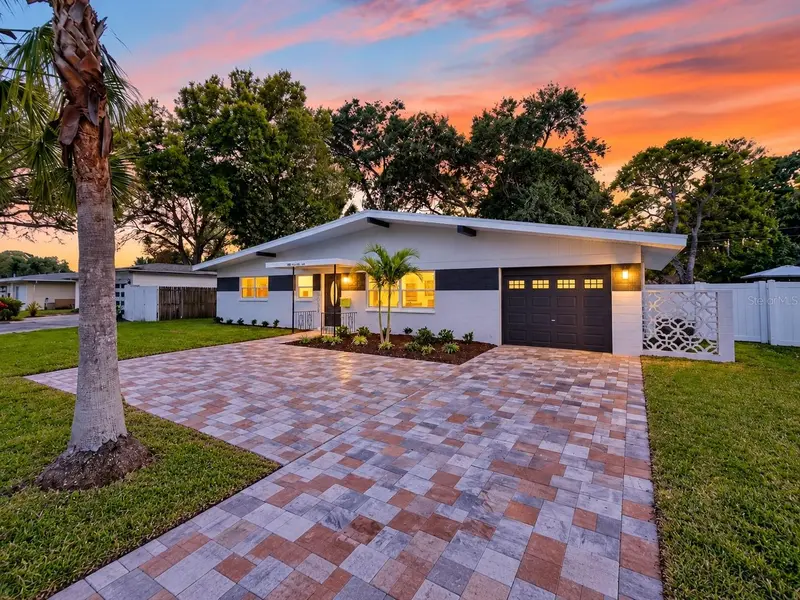 5631 4TH ST S, St Petersburg, FL 33705