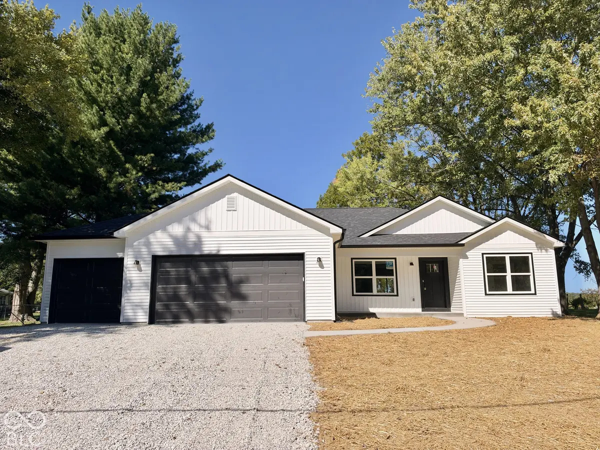 36 Lincoln Hills, Coatesville, IN 46121