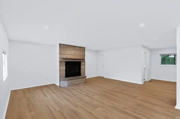 3321 N Stoneycrest RD, Bloomington, IN 47404