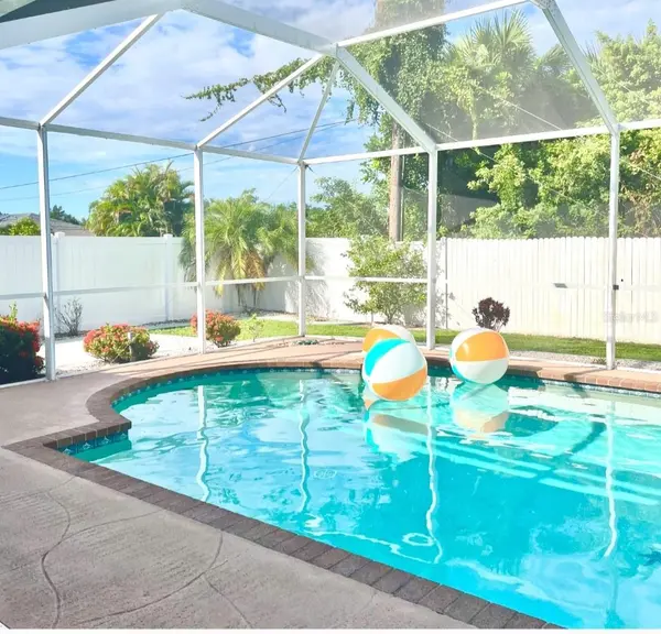 582 AZALEA DR NW, Port Charlotte, FL 33952
