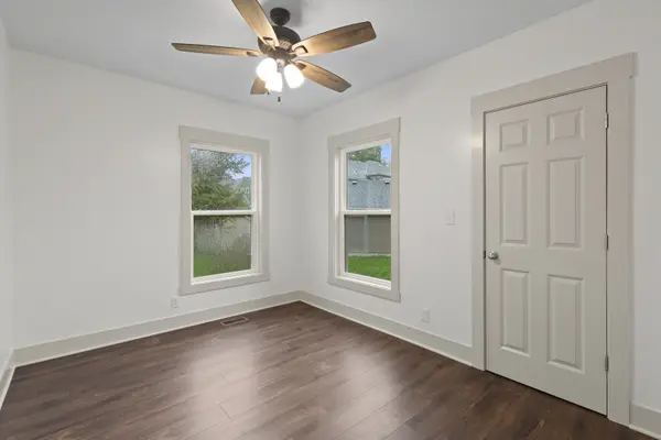 155 E Miller AVE, Hinckley, IL 60520