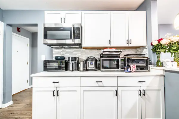 711 E FALCON DR #101, Arlington Heights, IL 60005