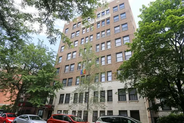 817 W Lakeside PL #202, Chicago, IL 60640