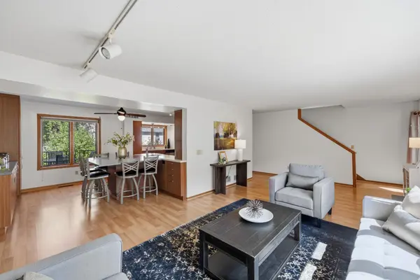 933 Dartmouth PL SE, Minneapolis, MN 55414