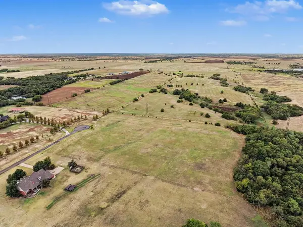 8626 Elk ALY, Guthrie, OK 73044