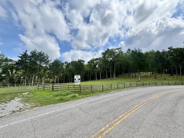 8598 Taliaferro Rd, Eagleville, TN 37060