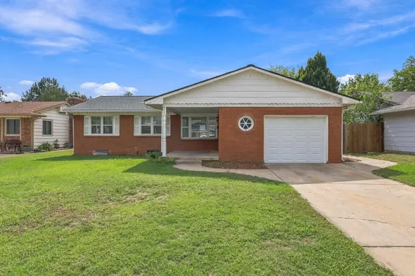 8105 E Clay St, Wichita, KS 67207