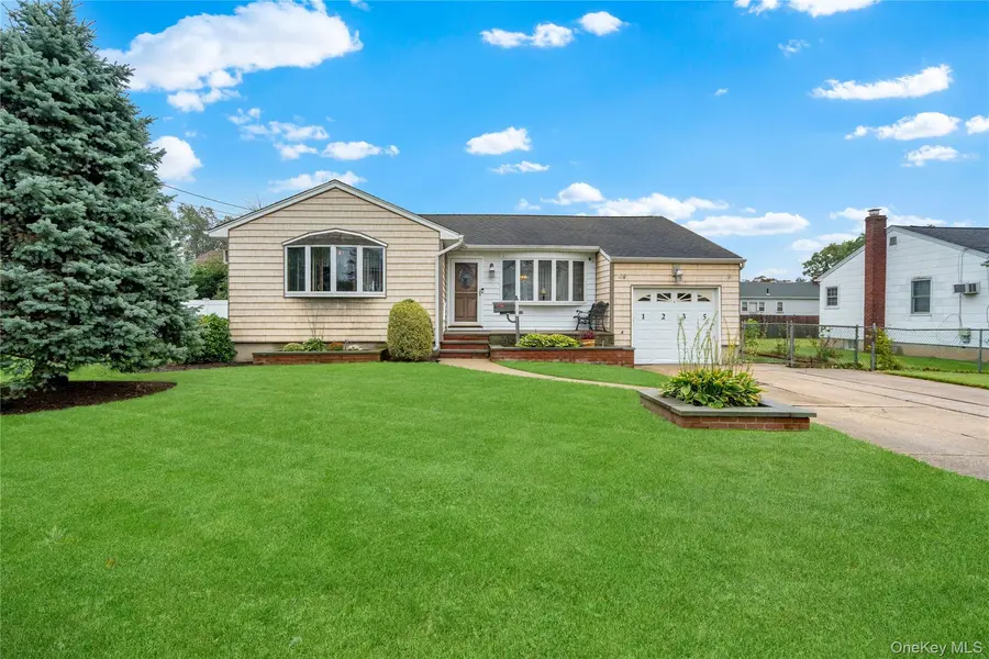 1235 11th ST, West Babylon, NY 11704