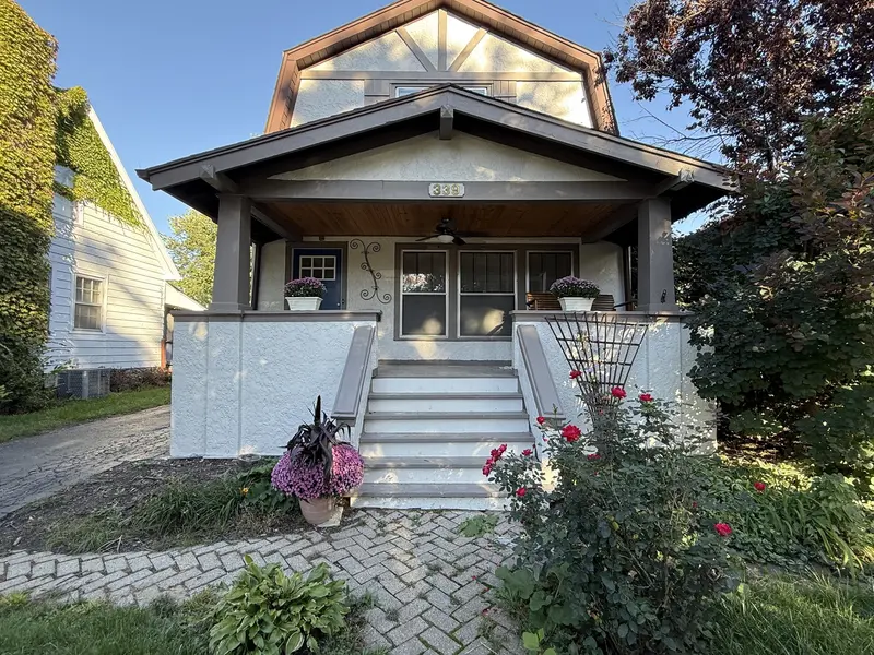 339 N Ridgeland AVE, Elmhurst, IL 60126