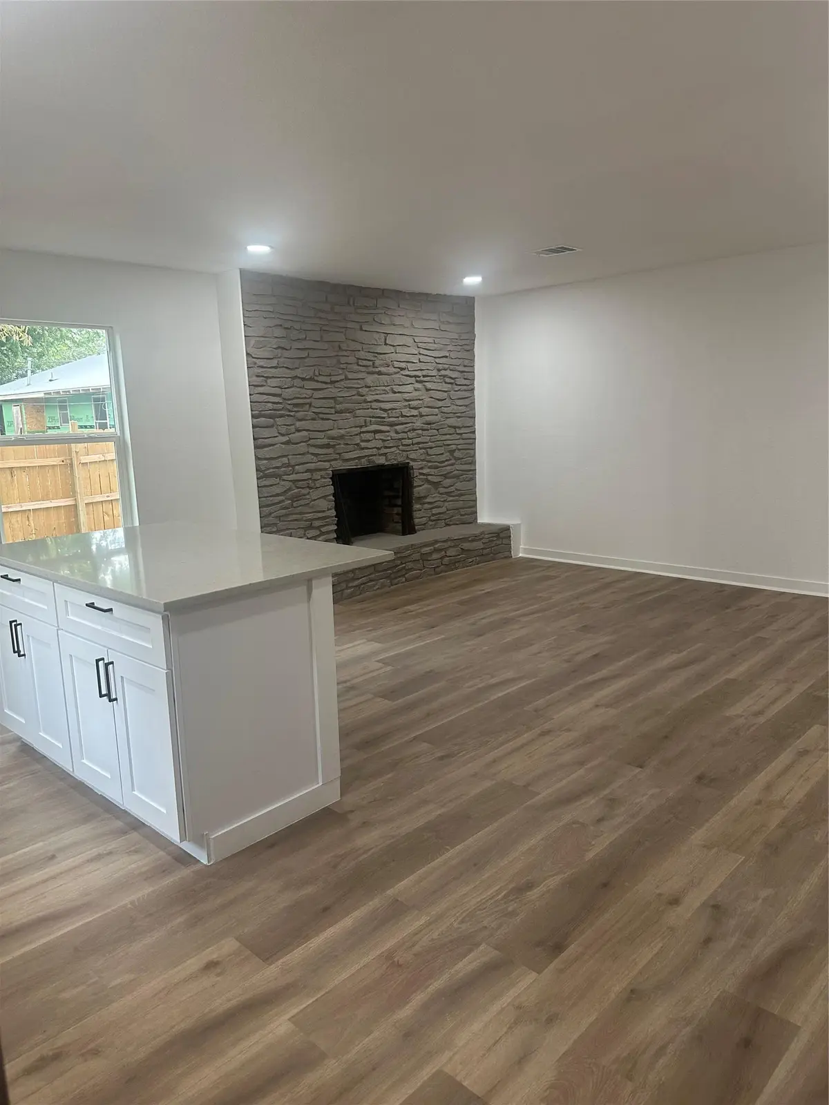 8200 Rockwood LN #B, Austin, TX 78757
