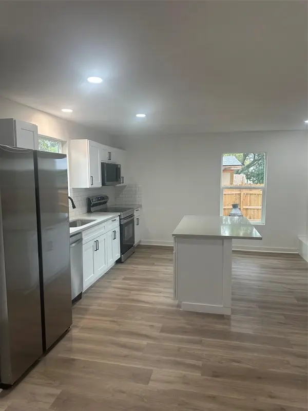 8200 Rockwood LN #B, Austin, TX 78757