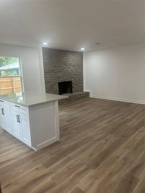 8200 Rockwood LN #B, Austin, TX 78757