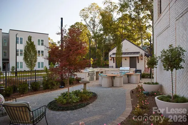 19020 Potts Park LN #A2M2, Davidson, NC 28036