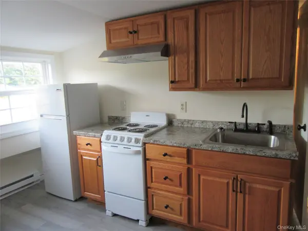 2135 State Route 94 #5, Salisbury Mills, NY 12577