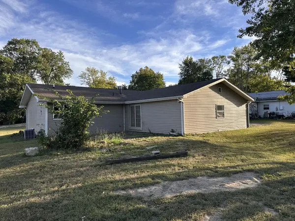 16 Turner DR, Mt Vernon, IL 62864