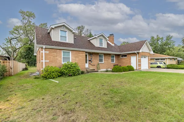 8336 Schreiber DR, Munster, IN 46321