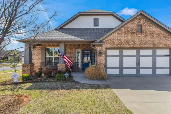 1 Ivory DR, Yukon, OK 73099