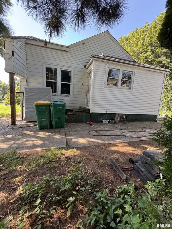 564 N PEARL ST, Galesburg, IL 61401