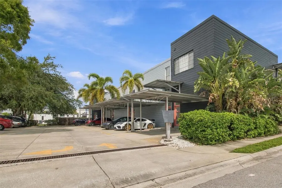 2509 W AZEELE ST, Tampa, FL 33609