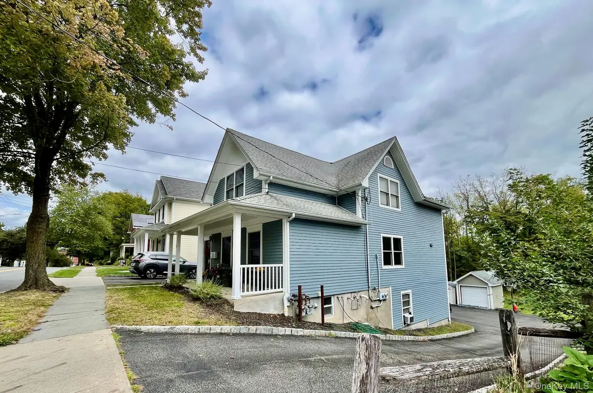 61 South, Warwick, NY 10990