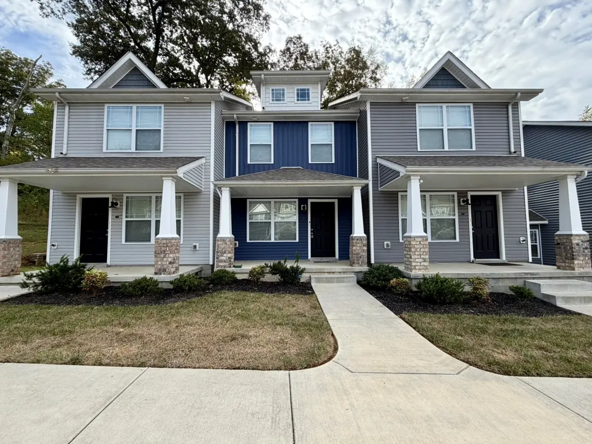 264 Woodland Valley Ln, Clarksville, TN 37040