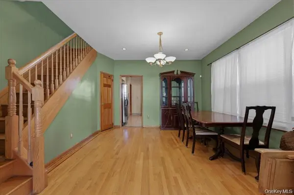 75-35 60th PL, Glendale, NY 11385