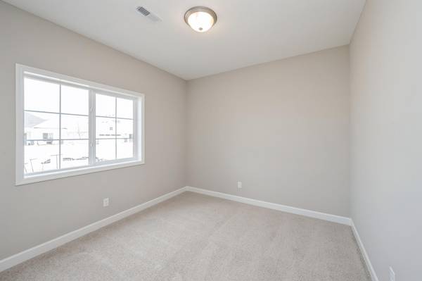 702 Frankfort LN, Waverly, MN 55363