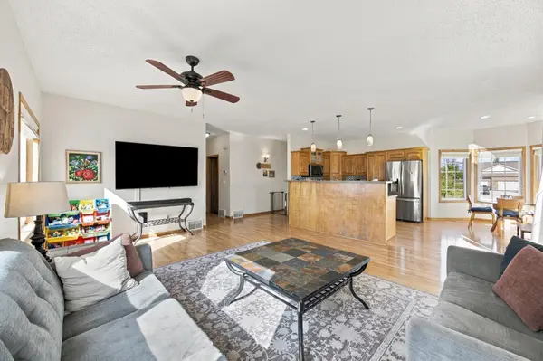 433 PRESCOTT LN, West Fargo, ND 58078