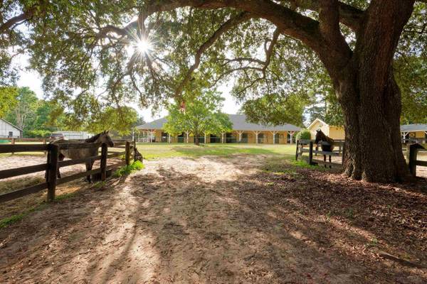844, 846 SE Two Notch RD, Aiken, SC 29801