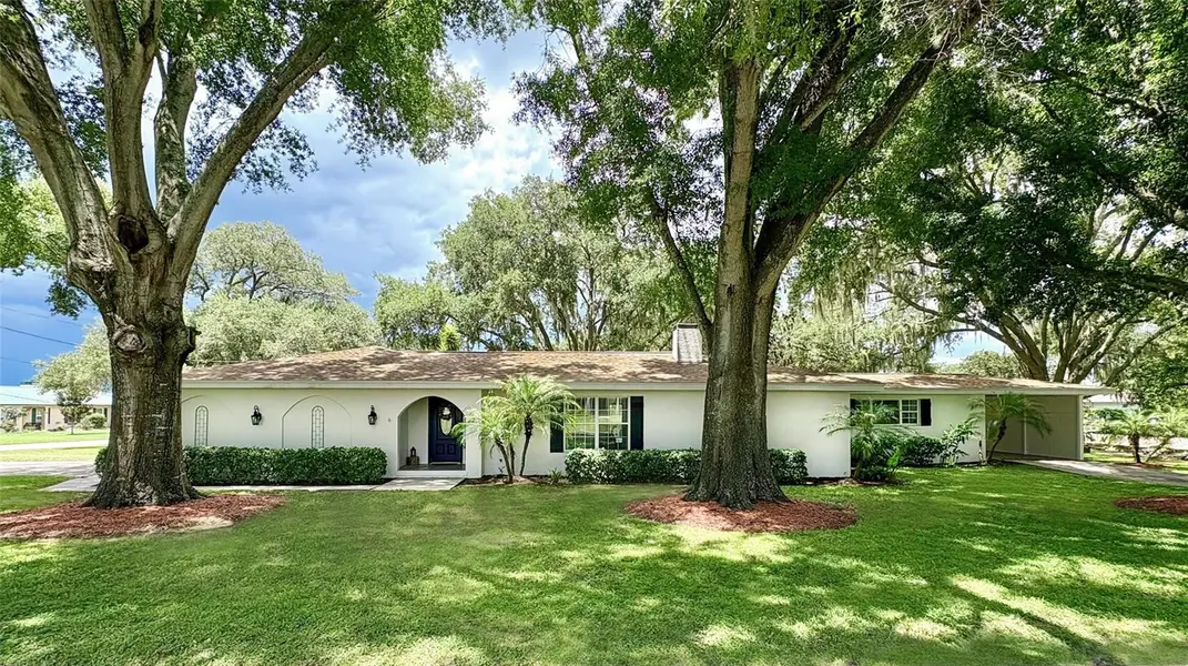 10 W LAKE HAMILTON CIR, Winter Haven, FL 33881