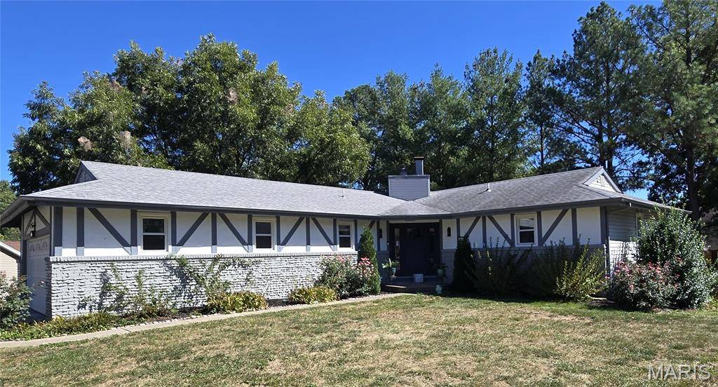 266 Savoy DR, Lake St Louis, MO 63367