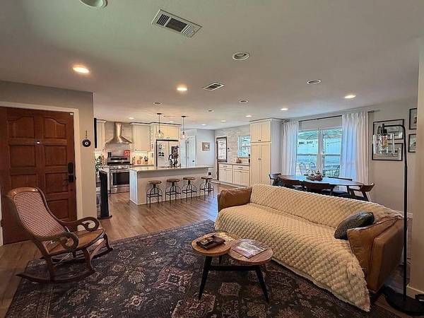 721 Hurstview Drive, Hurst, TX 76053
