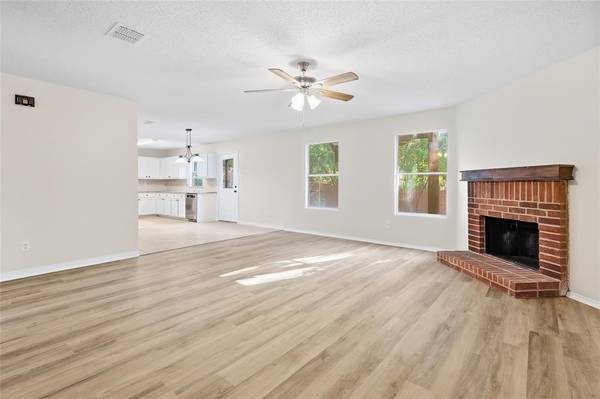9209 Glen Falls Lane, Denton, TX 76210