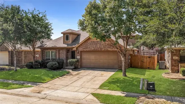 1208 Ponderosa Drive, Aubrey, TX 76227