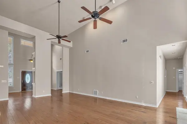 6904 Allen Place Drive, Fort Worth, TX 76116