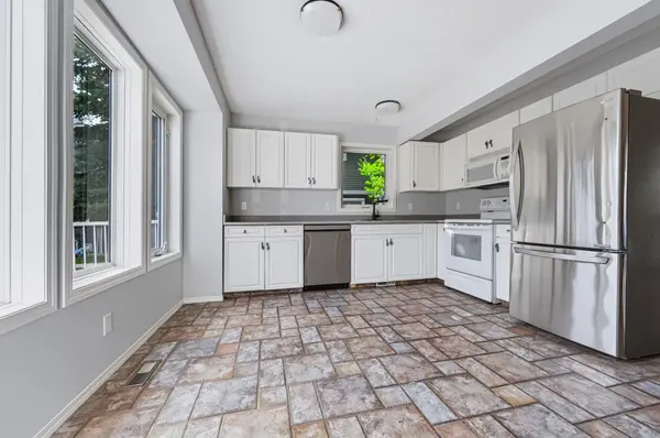 155 Regal PARK NE, Calgary, AB T2E0S6