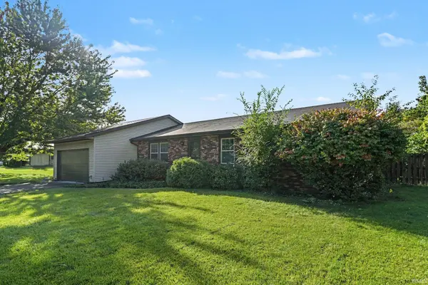 22042 Sandybrook DR, South Bend, IN 46628-9349