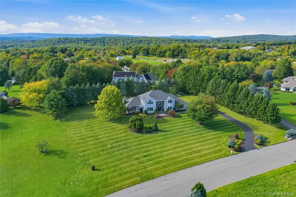 63 Far Horizons DR, Newburgh, NY 12550